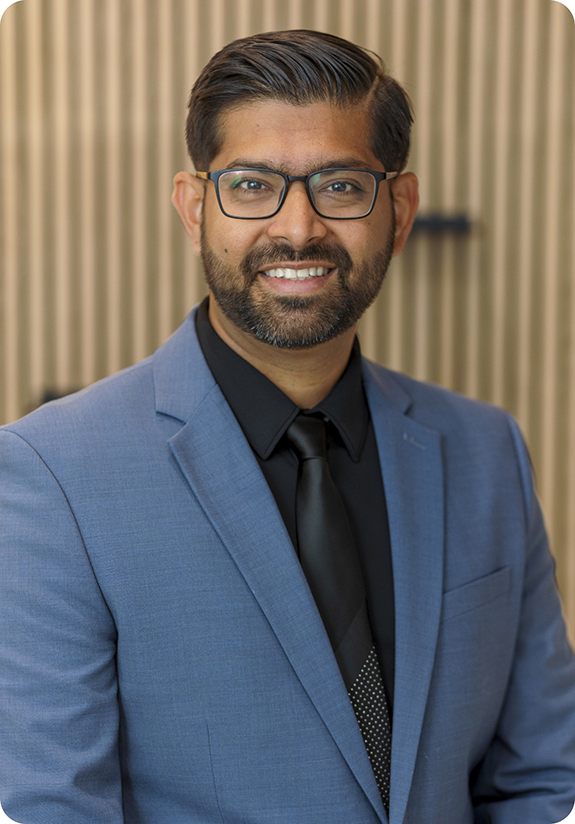 Portrait of Dr Jay Oza